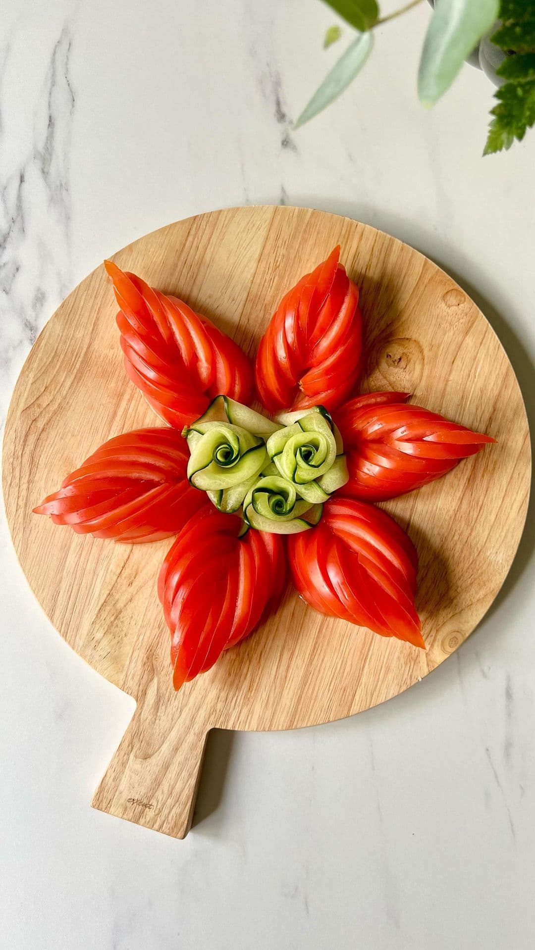 آموزش گل رز با گوجه